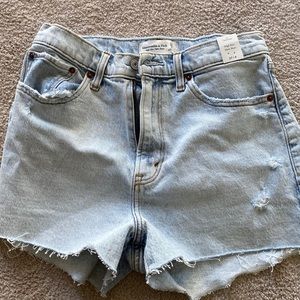 Abercrombie Curve Love High Rise Mom Short